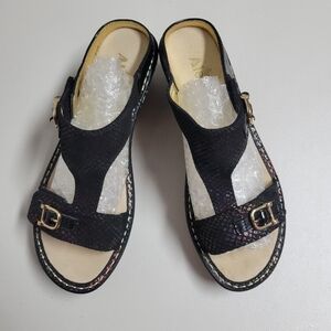 Alegria Lara Gemboree Irisdescent Wedge Sandals Size 40.